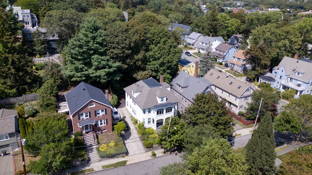 79-81 Bartlett Ave