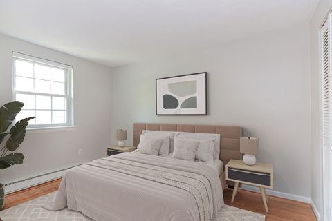 4 Colonial Village Dr 9 Arlington MA 02474