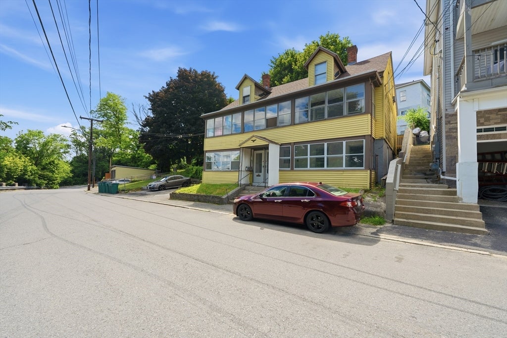 16-18 Walnut St