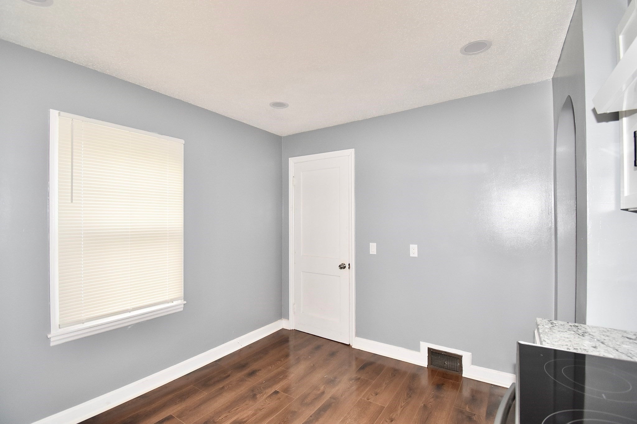 95 Kingsley St, Springfield, MA Photo #9