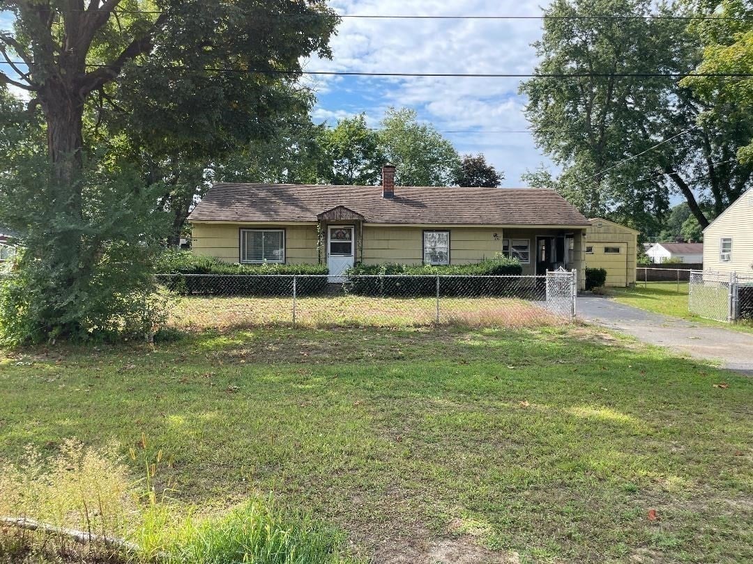 Photo of 732 James Street, Chicopee, MA