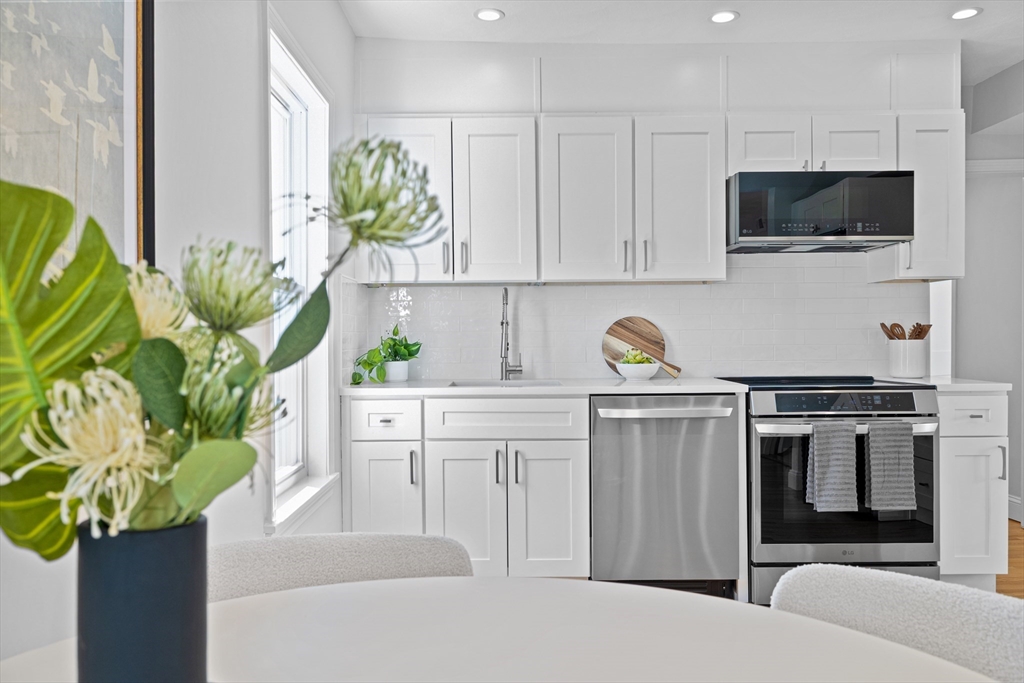 Photo of 3 Hillside Ave, Somerville, MA