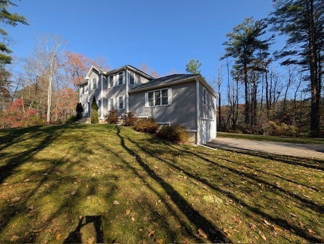 1 Lambs Pond Circle, Charlton MA 01507