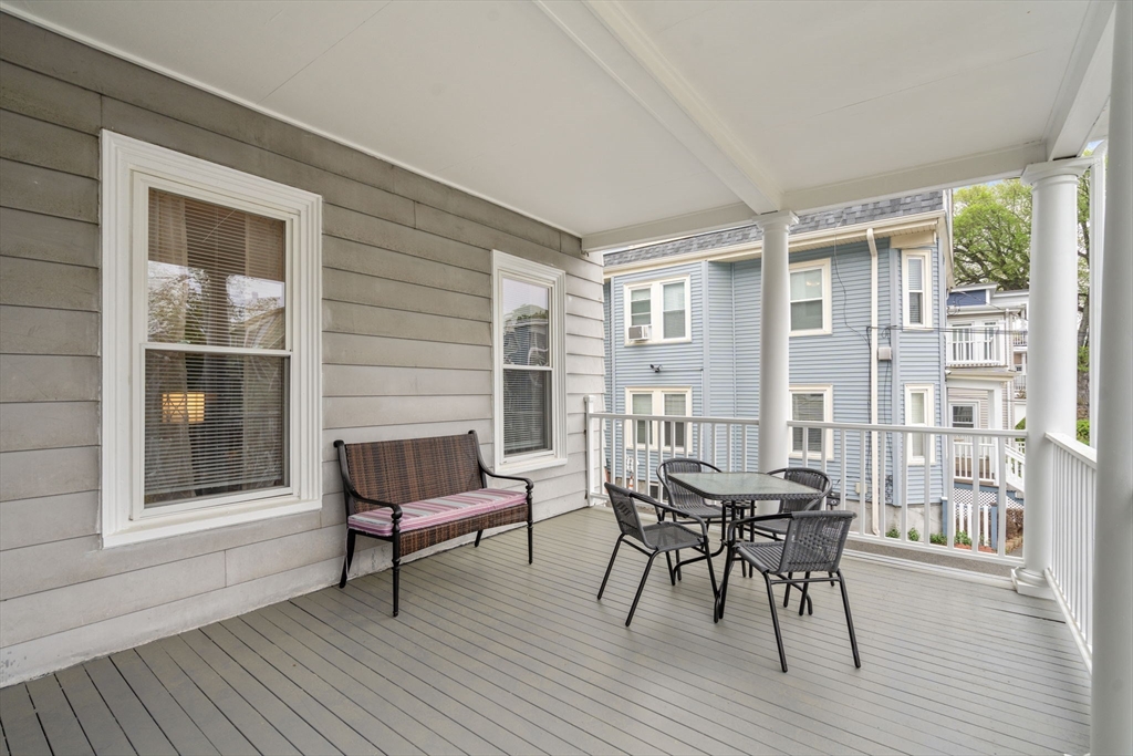 25 Kittredge St