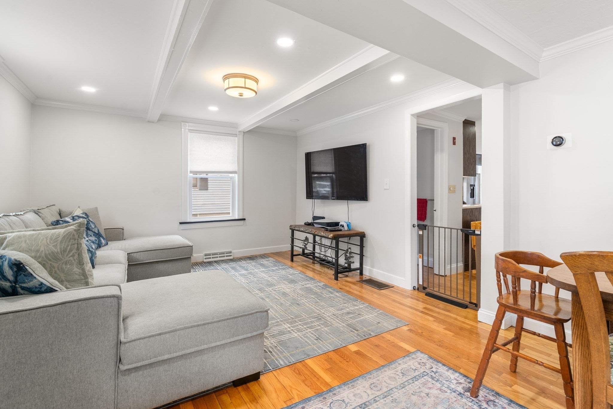 78 Pleasant St 78