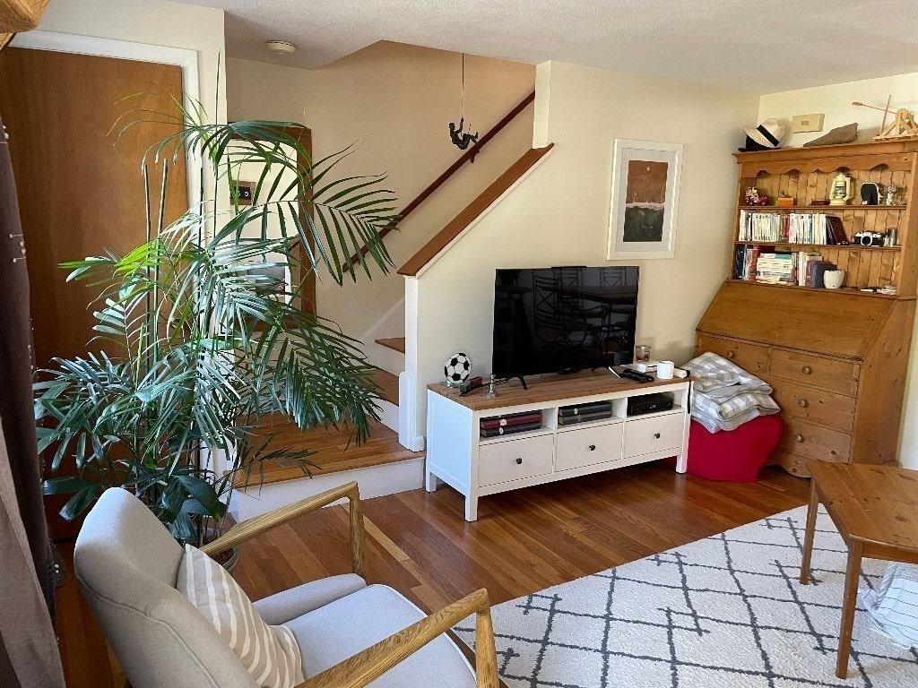68 Emerson Gardens Rd 68