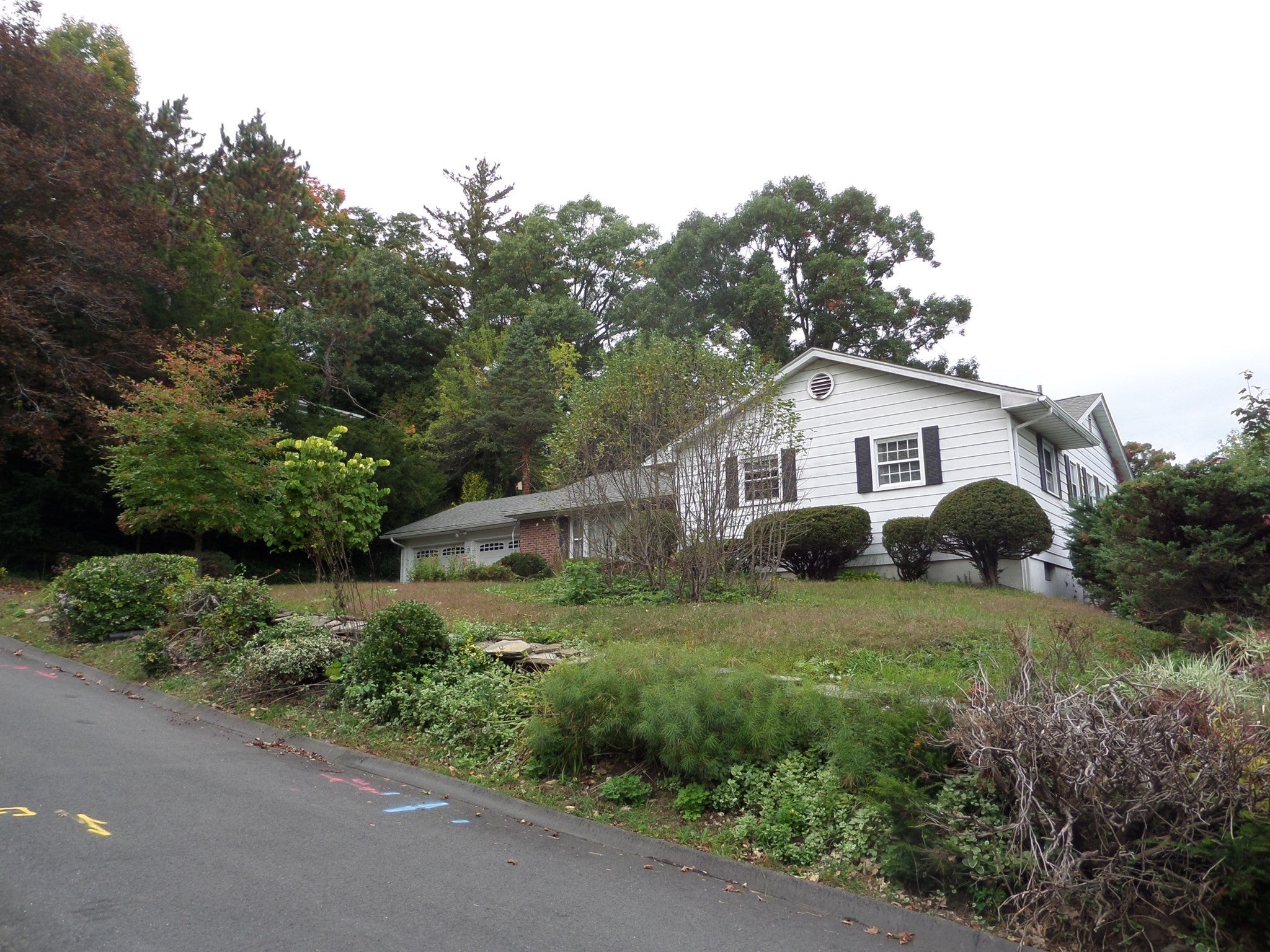 76 Hillview Rd, Holyoke, MA, 76 Hillview Rd, Holyoke, MA Photo #2