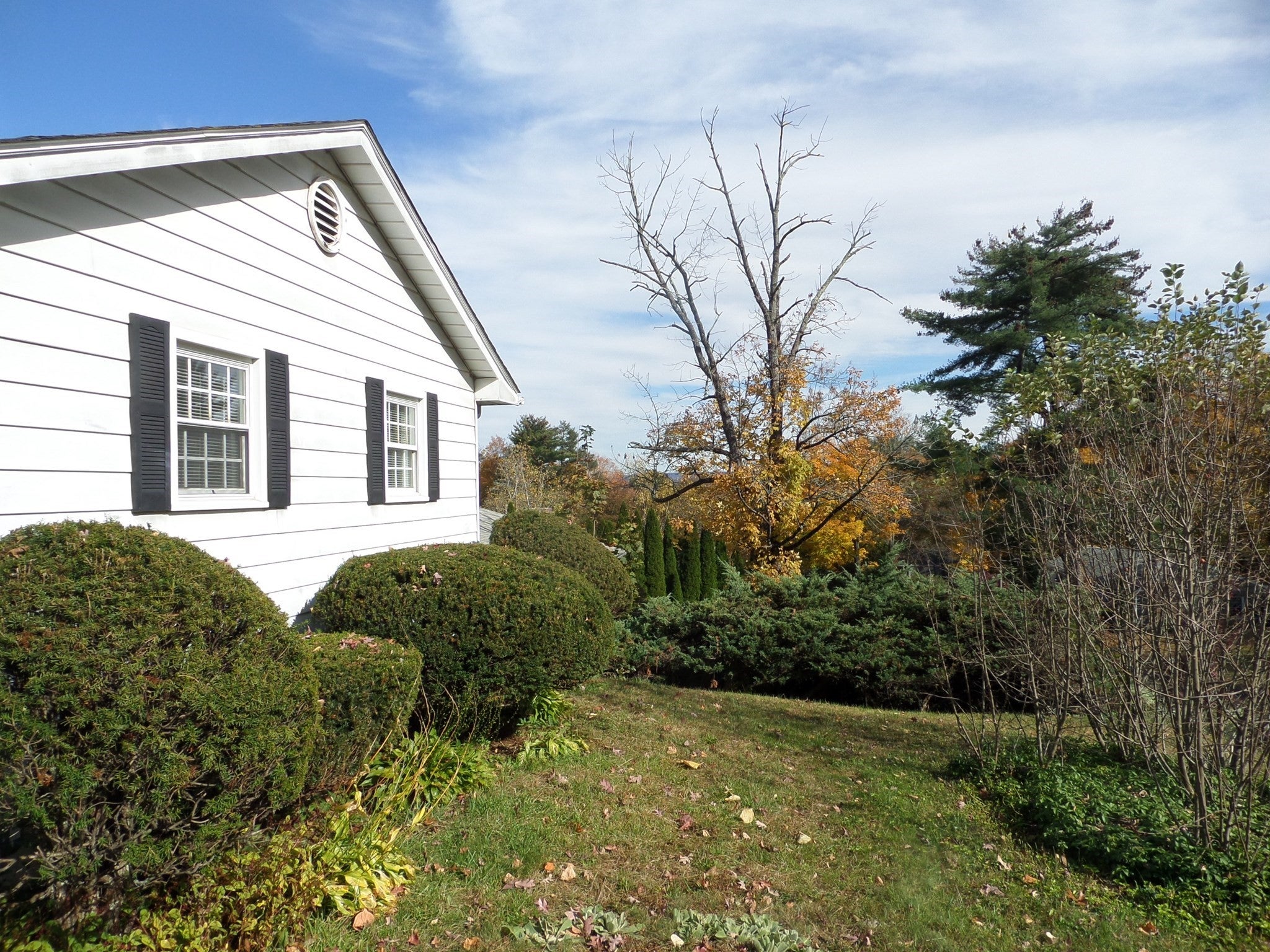 76 Hillview Rd