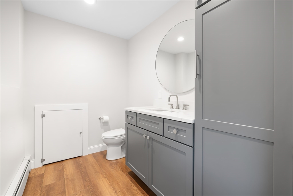 Natick, Massachusetts 01760, United States, 3 Bedrooms Bedrooms, ,3 BathroomsBathrooms,Residential,Pending,211374