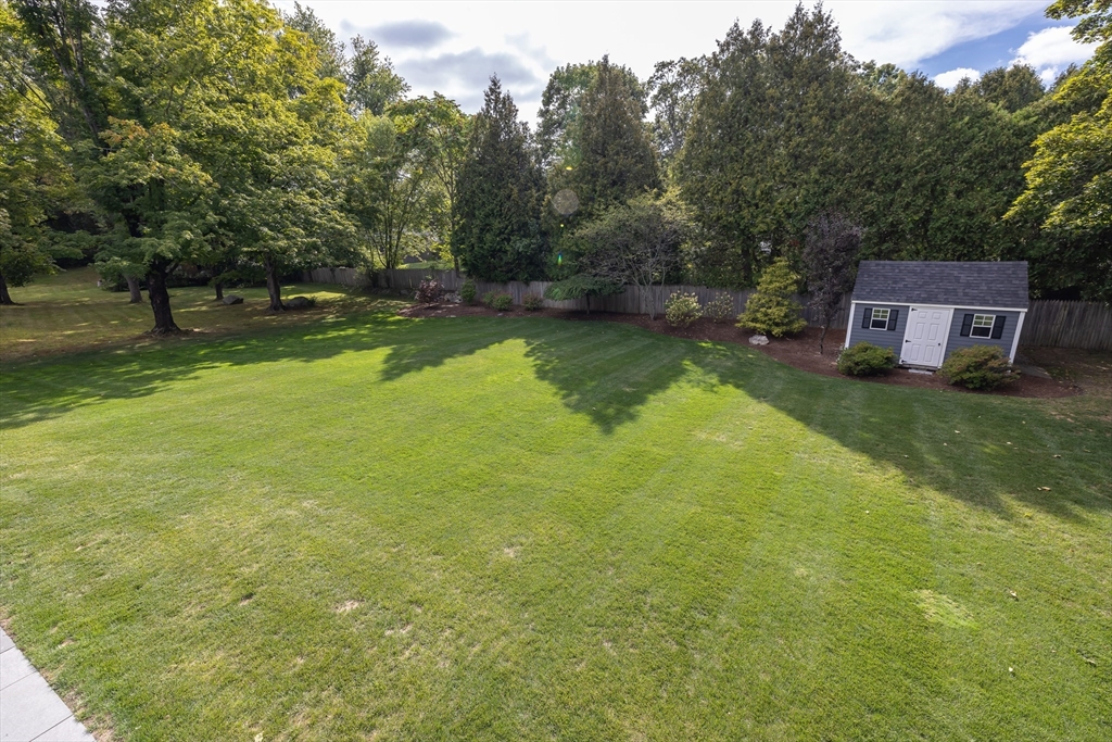 Natick, Massachusetts 01760, United States, 3 Bedrooms Bedrooms, ,3 BathroomsBathrooms,Residential,Pending,211374