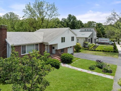 25 Brandeis Rd Newton MA 02459