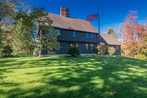 Photo of 10 Sycamore Parc, South Hadley, MA 01075 (MLS # 73484902)