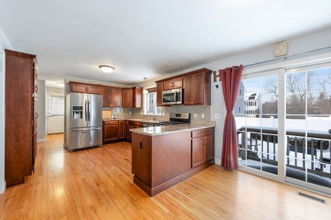 35 Sophia Ln Bridgewater MA 02324