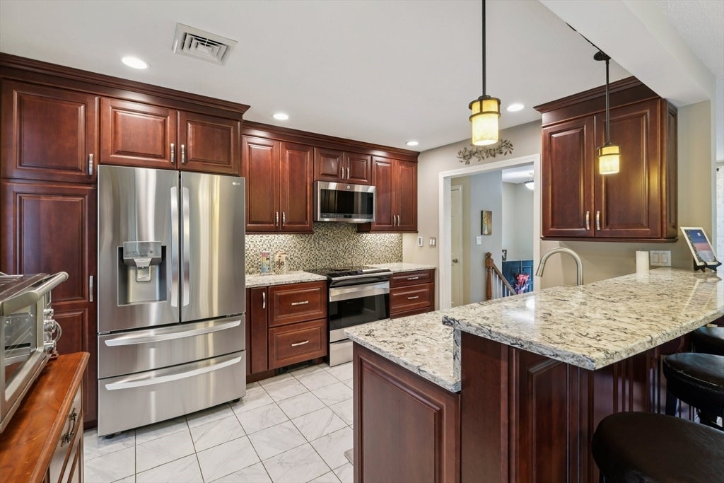 345 Raleigh Tavern Ln, North Andover, MA, 345 Raleigh Tavern Ln, North Andover, MA Photo #9
