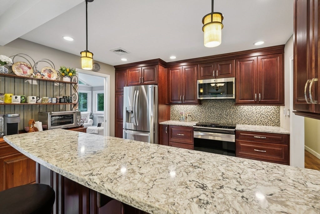 345 Raleigh Tavern Ln, North Andover, MA, 345 Raleigh Tavern Ln, North Andover, MA Photo #8
