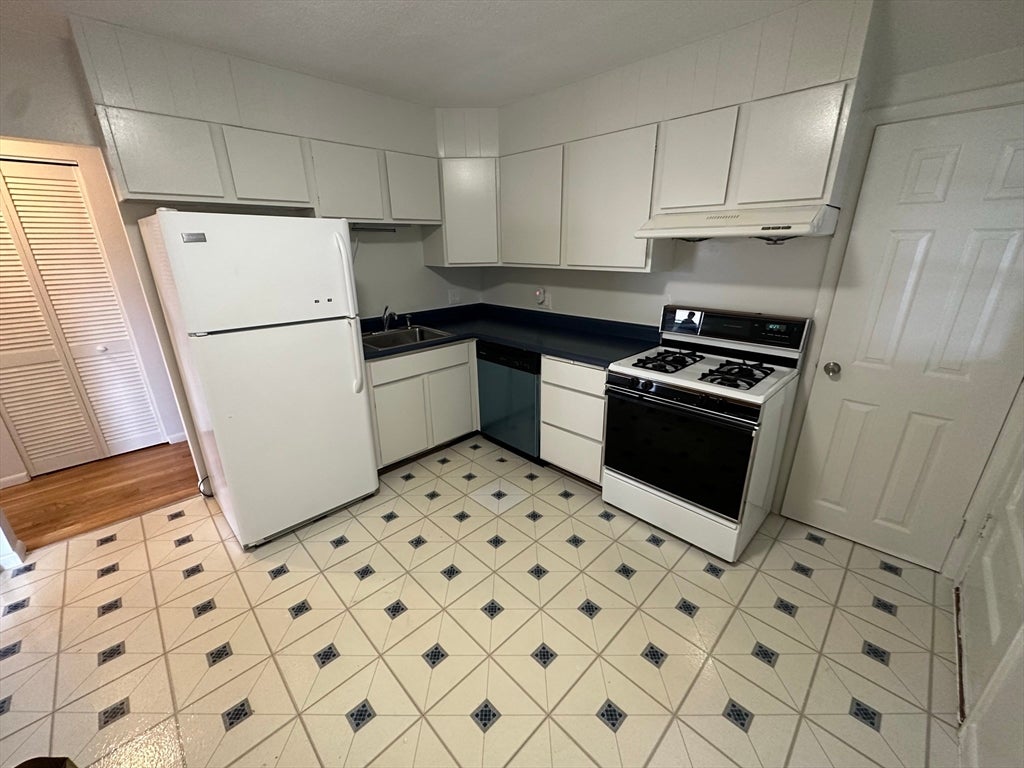 36 Undine Rd #1, Boston, MA Photo #3