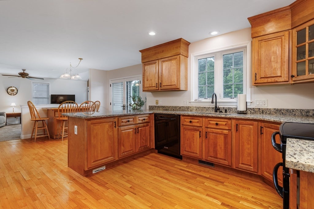 562 Mendon Rd, Sutton, MA, 562 Mendon Rd, Sutton, MA Photo #4