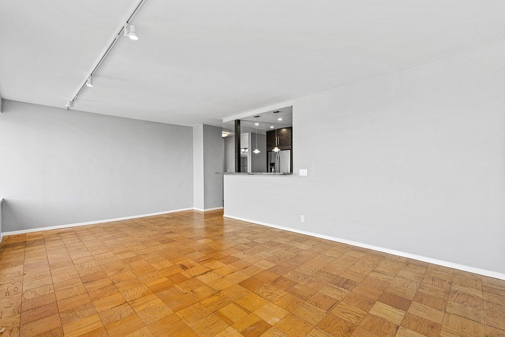 85 East India Row #10H, Boston, MA Photo #7