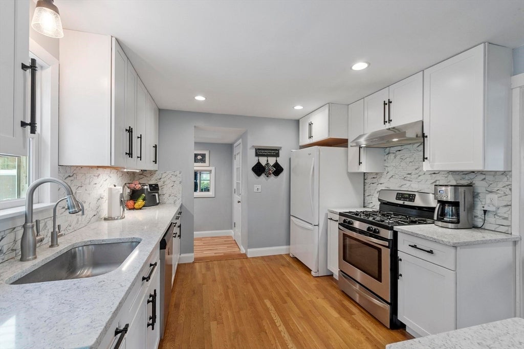 126 Oak Ridge Dr, Ayer, MA, 126 Oak Ridge Dr, Ayer, MA Photo #9