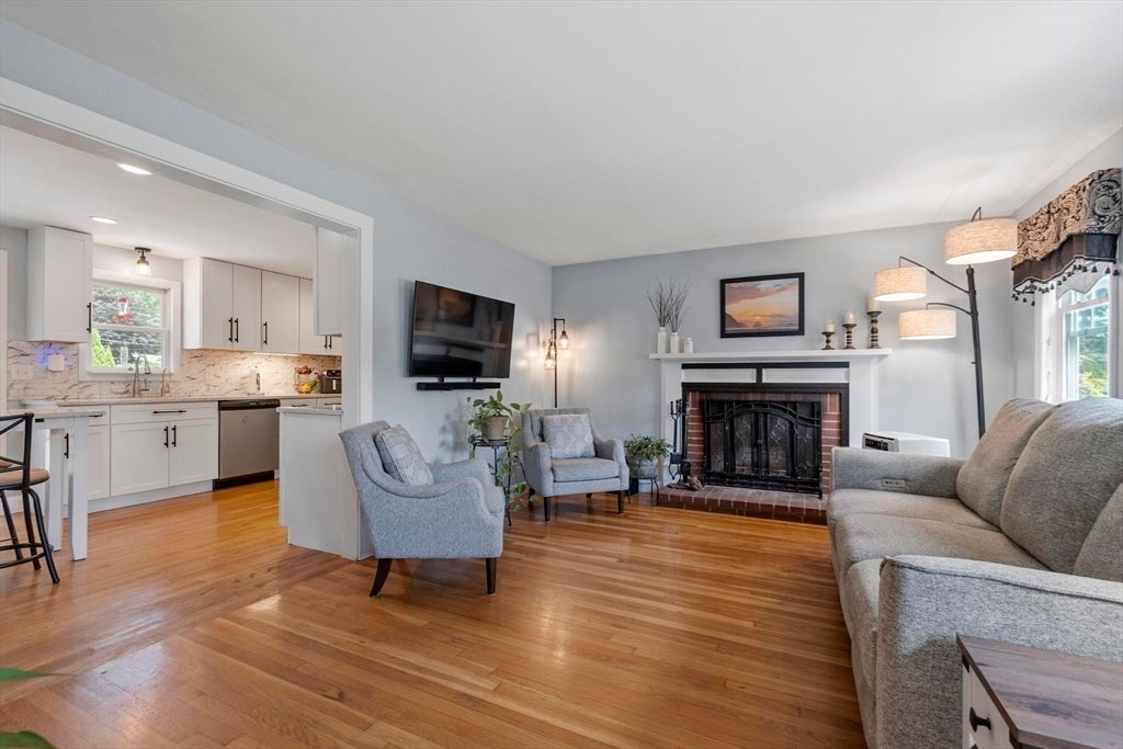 126 Oak Ridge Dr, Ayer, MA, 126 Oak Ridge Dr, Ayer, MA Photo #6