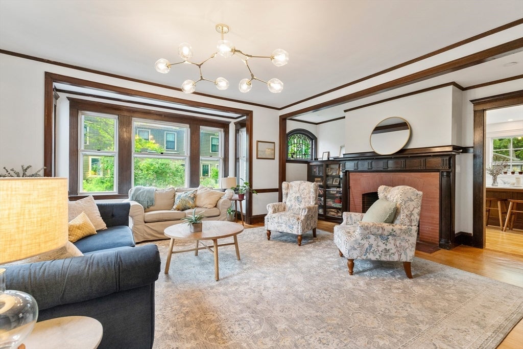 12 Windermere Ave
