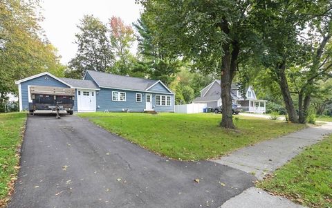 416 Waverley Rd North Andover MA 01845