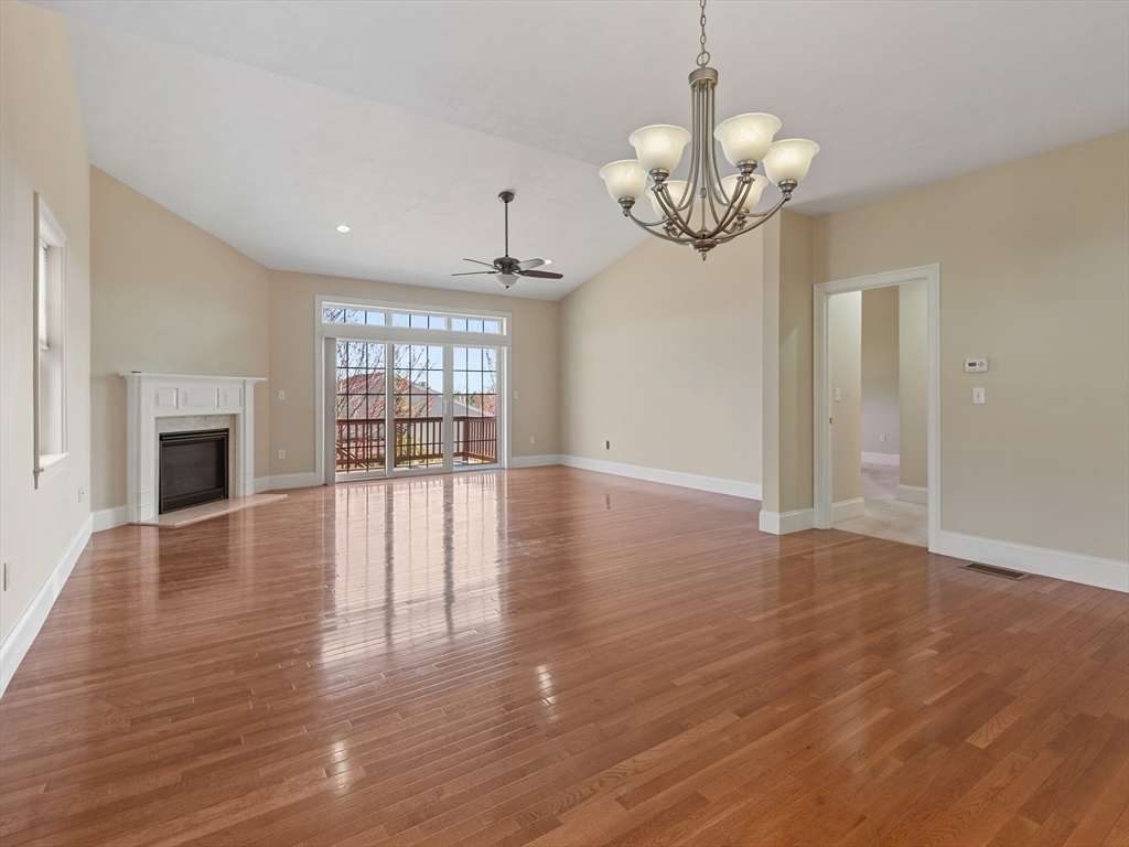 2 Amanda Cir 2