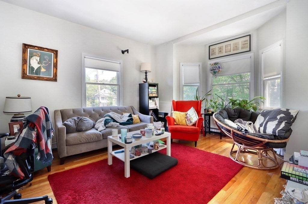 Photo of 166 Raymond St #166, Cambridge, MA