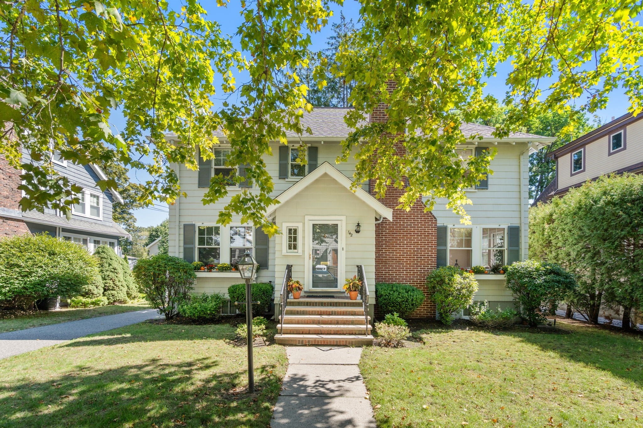 Photo of 142 Claflin Street, Belmont, MA