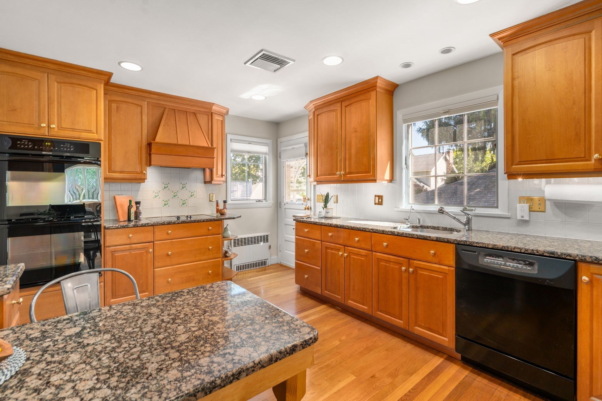 142 Claflin Street, Belmont, MA Photo #10