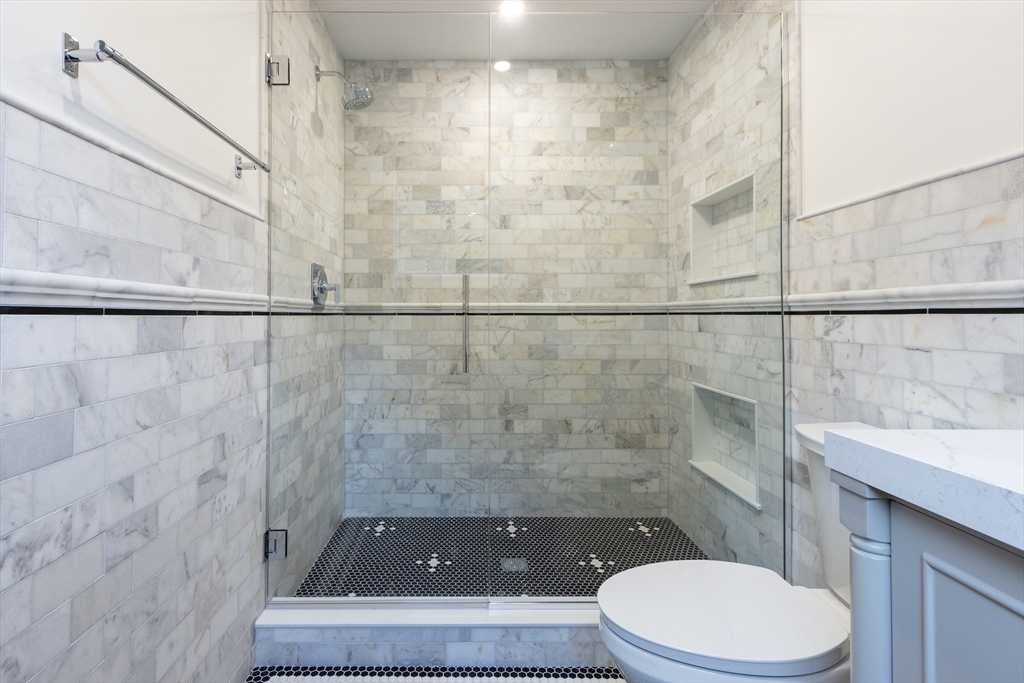 Natick, Massachusetts 01760, United States, 6 Bedrooms Bedrooms, ,6 BathroomsBathrooms,Residential,Active,18109