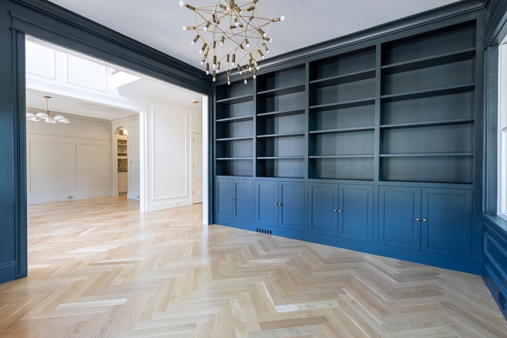 Natick, Massachusetts 01760, United States, 6 Bedrooms Bedrooms, ,6 BathroomsBathrooms,Residential,Active,18109