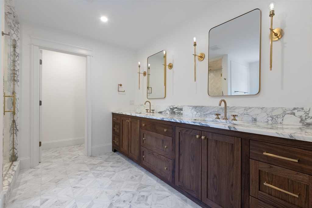 Natick, Massachusetts 01760, United States, 6 Bedrooms Bedrooms, ,6 BathroomsBathrooms,Residential,Active,18109