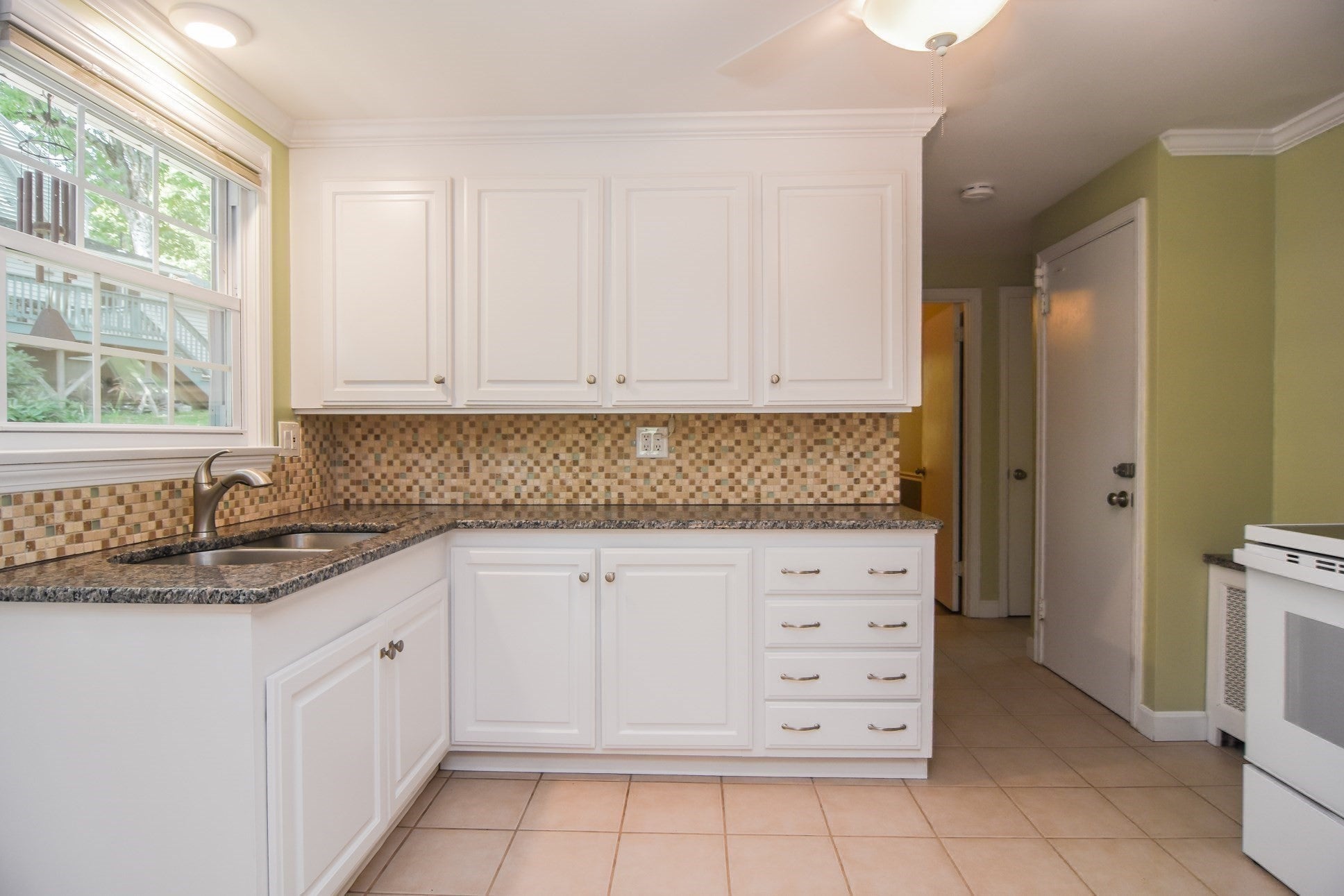 3 Chatanika Ave, Worcester, MA Photo #15