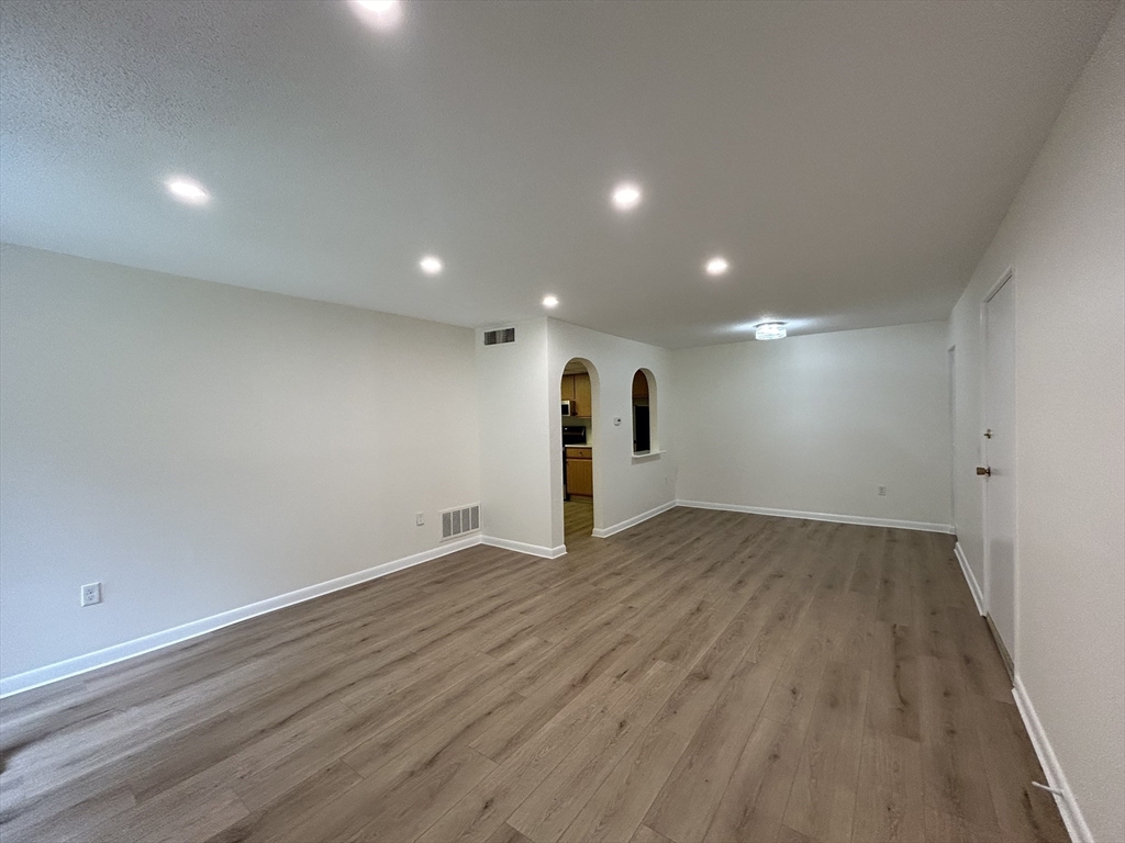 59 School St B8