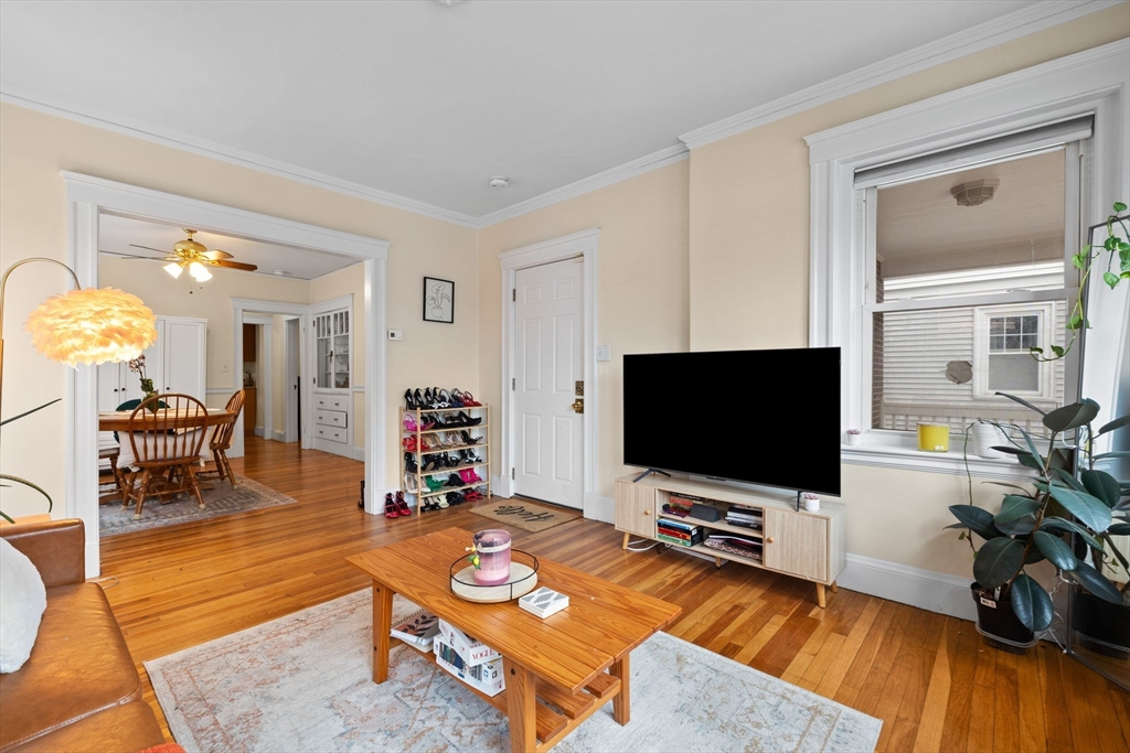 7 Richard Ave