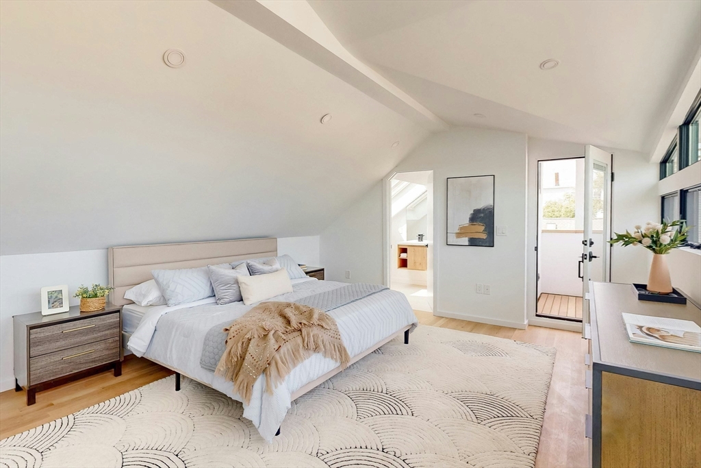 131 Charles Street 131