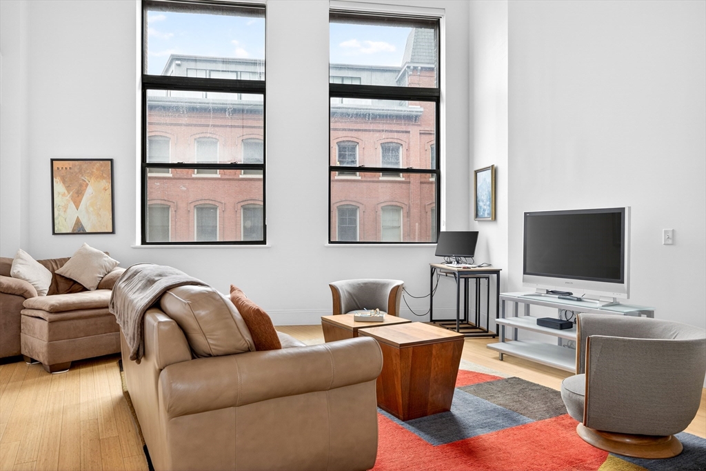 485 Harrison Ave 304B