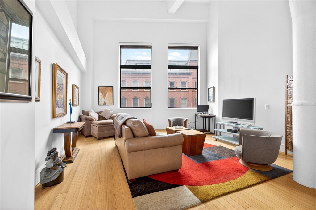 485 Harrison Ave 304B