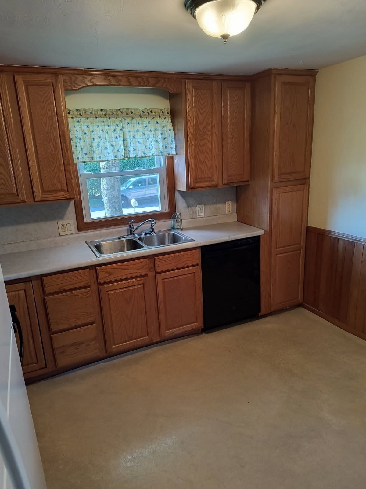 81 Beveridge Blvd, Westfield, MA, 81 Beveridge Blvd, Westfield, MA Photo #4