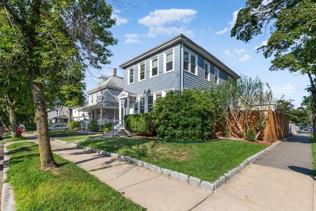 64 Cleveland St