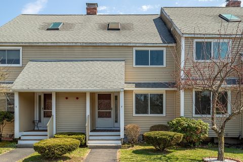 164 Ayer Rd F4 Shirley MA 01464