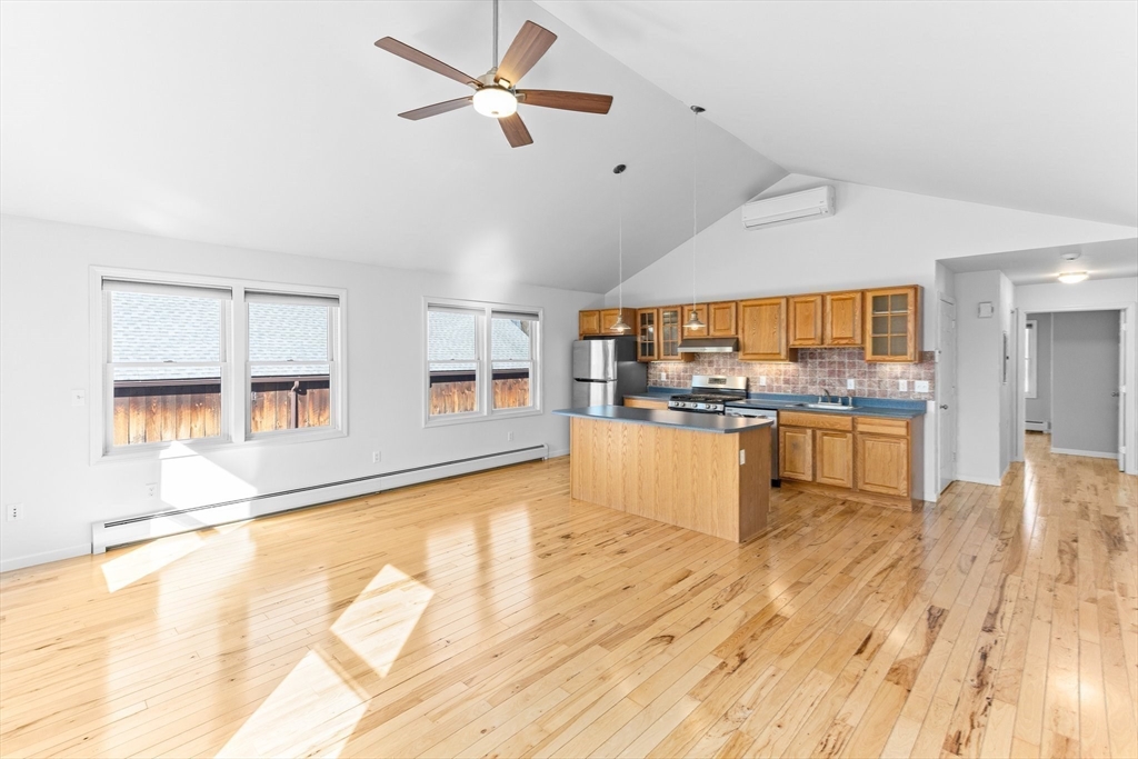 Hadley, Massachusetts 01035, United States, 4 Bedrooms Bedrooms, ,5 BathroomsBathrooms,Residential,Active,194769