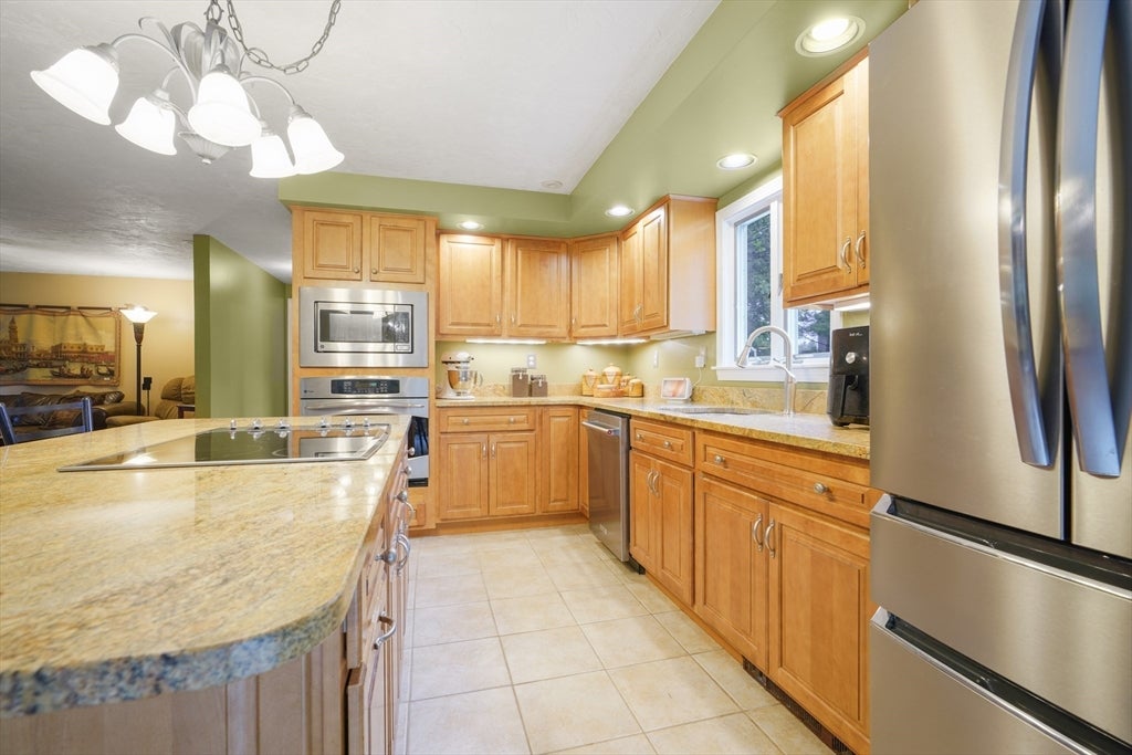 20 King Phillip Drive, Rehoboth, MA Photo #12