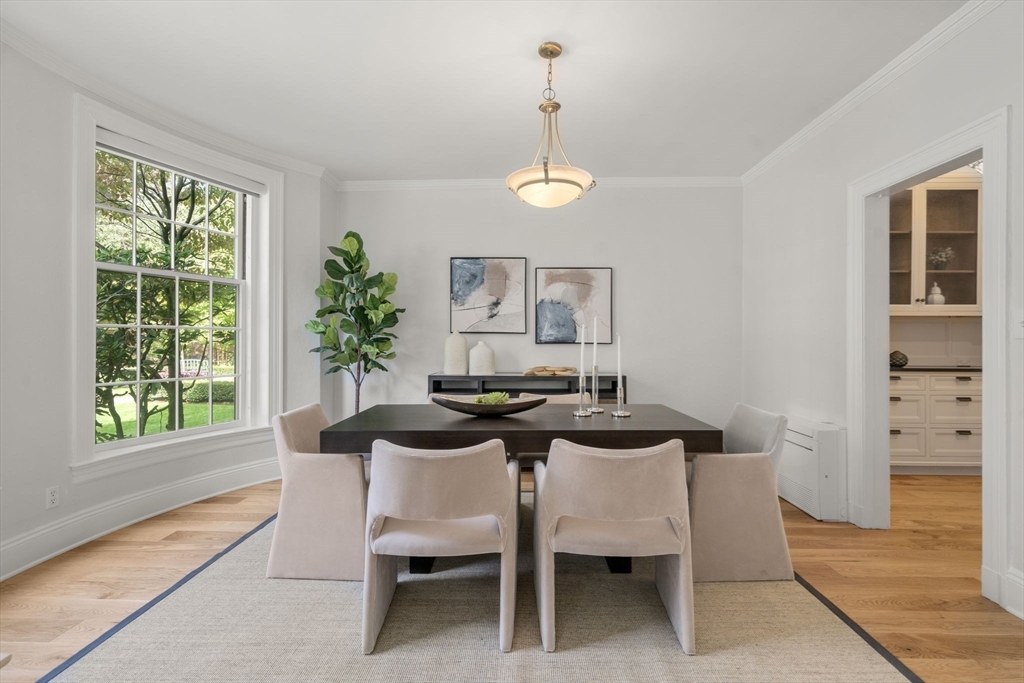 135 Beaconsfield Rd 1
