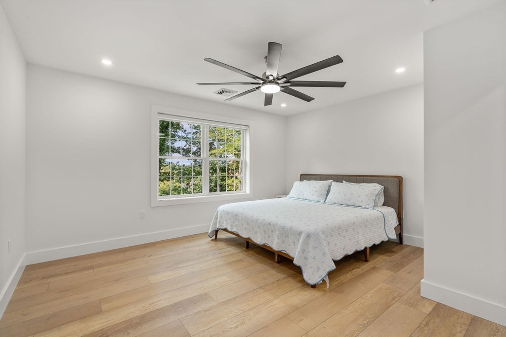 9 Flanagan Dr, Shrewsbury, MA Photo #24