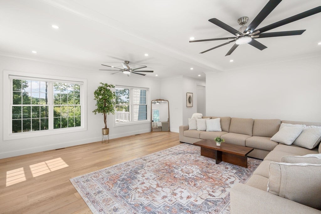 9 Flanagan Dr, Shrewsbury, MA Photo #14