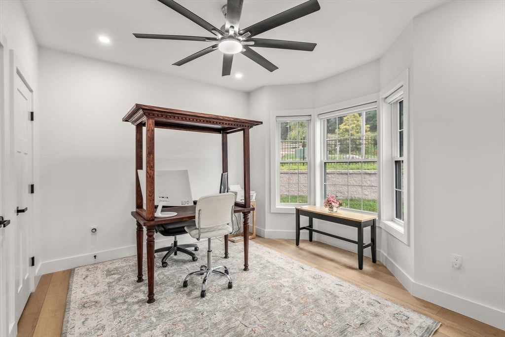 9 Flanagan Dr, Shrewsbury, MA Photo #17