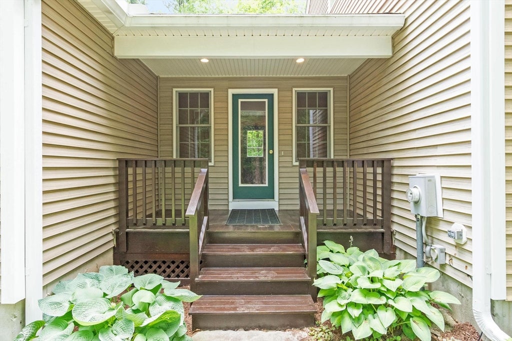 36 Country Ln