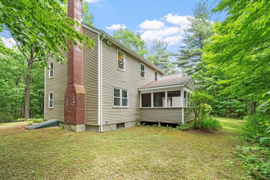 36 Country Ln